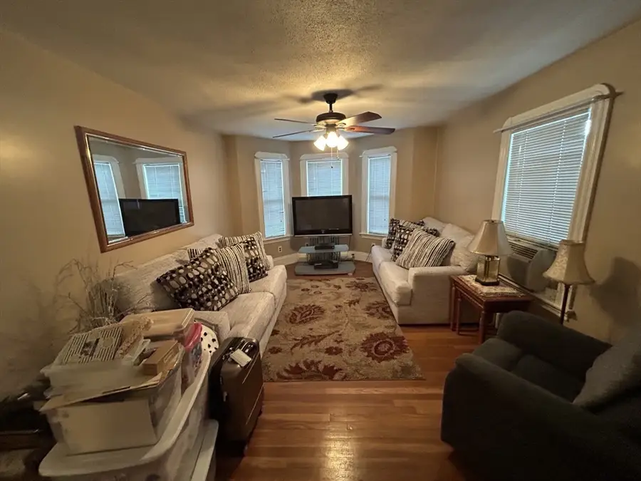 33 Nichols St, Everett, MA 02149 - #2
