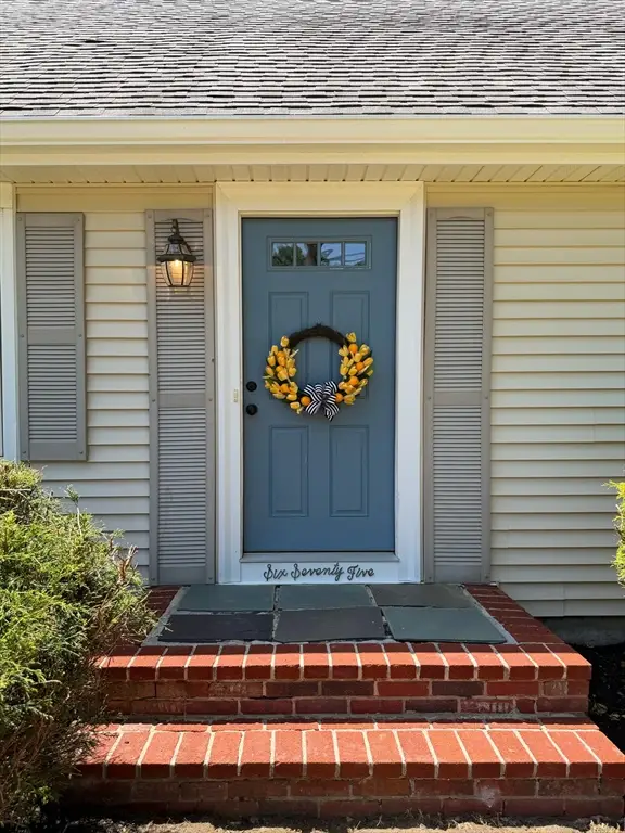 675 Burt St, Taunton, MA 02780 - #2