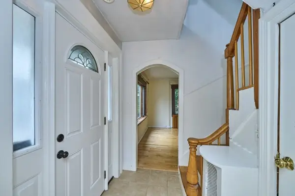4 Cottage Cir, Somerville, MA 02144