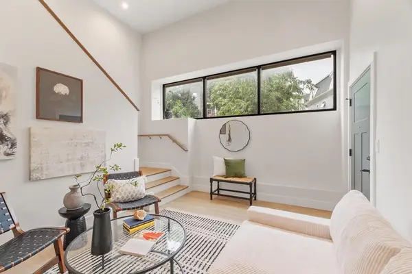 1246 Broadway #2, Somerville, MA 02144