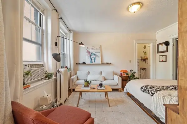120 Riverway #4, Boston, MA 02215