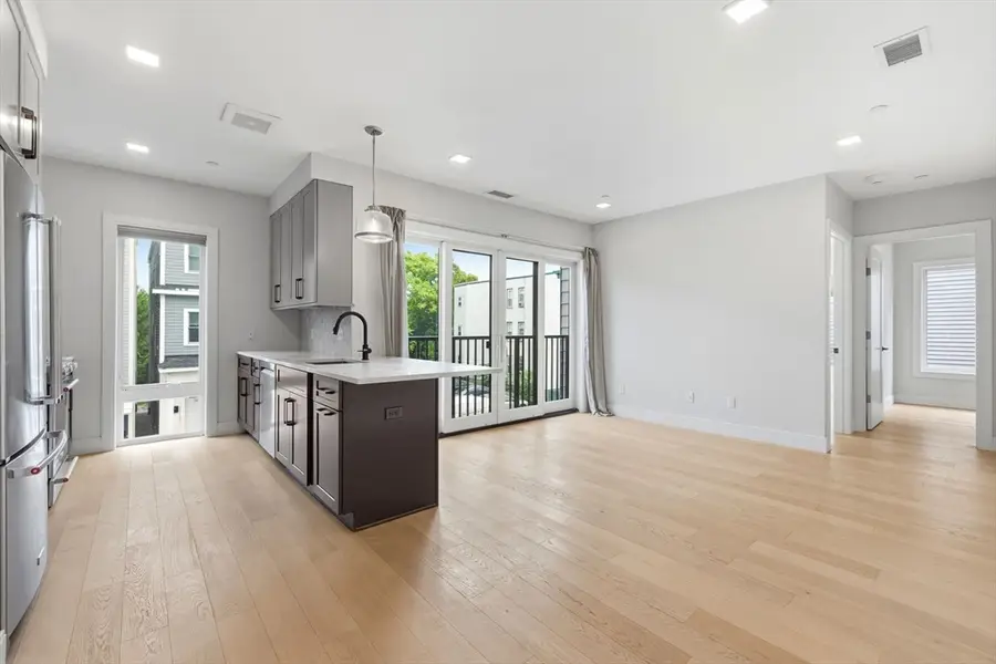 287 Maverick St #U202, Boston, MA 02128 - #3