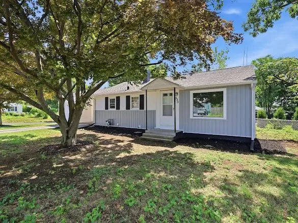535 Prospect St, Chicopee, MA 01020