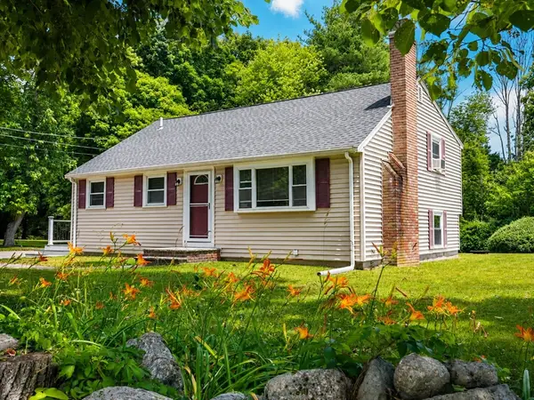 80 S Grove St, Foxboro, MA 02035
