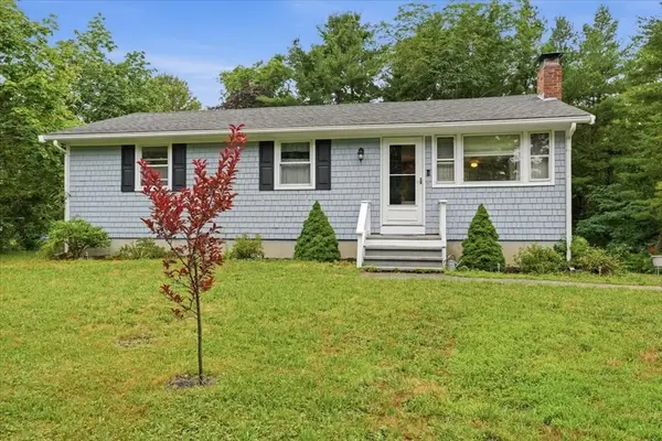 173 Bourne Rd, Plymouth, MA 02360