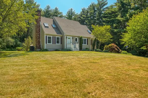 5 Daniel Road, Lakeville, MA 02347