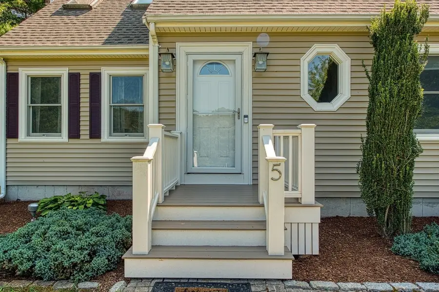 5 Daniel Road, Lakeville, MA 02347 - #3