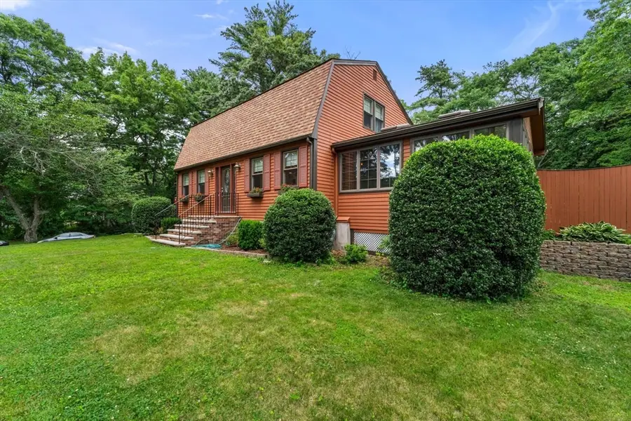 7 Edgeworth St, Billerica, MA 01821 - #3