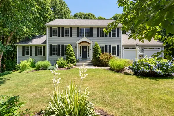 32 Field Road, Medway, MA 02053