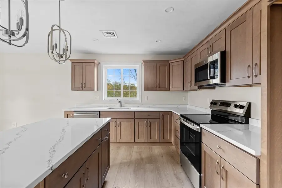 393 Court St #6, Plymouth, MA 02360 - #2