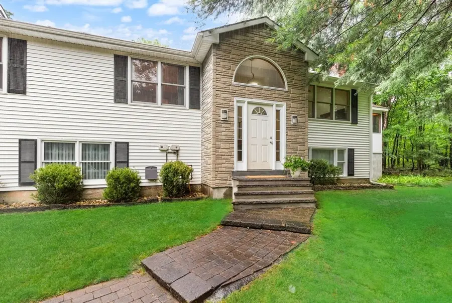 1 Savel Ln, Sharon, MA 02067 - #2