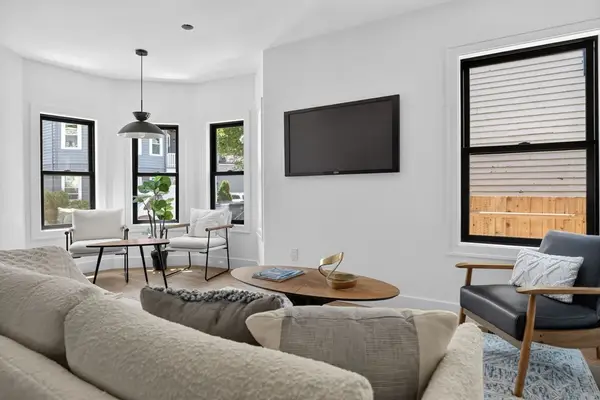 37 Kingston St #A, Somerville, MA 02144