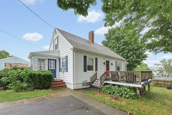 60 Newhill Ave, Somerset, MA 02726