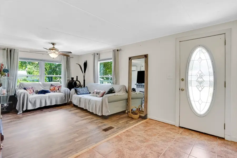 67 Fieldston St, Springfield, MA 01119 - #3
