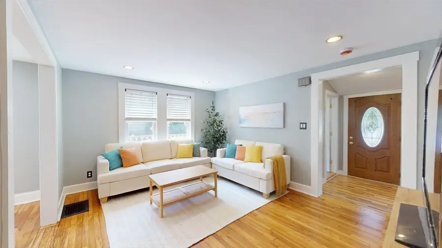 33 Volusia Rd, Hingham, MA 02043 - #3