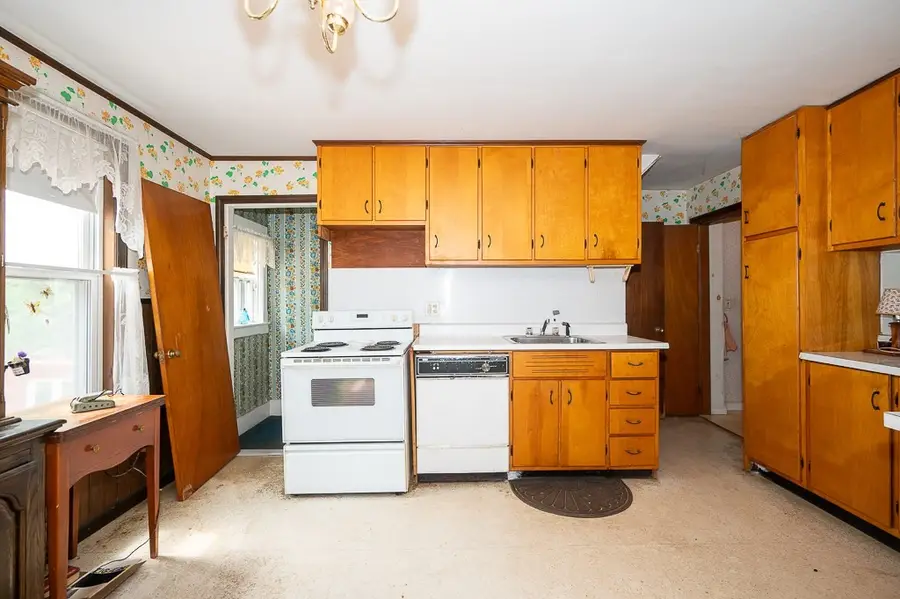 22 Comins Rd, North Oxford, MA 01537 - #3