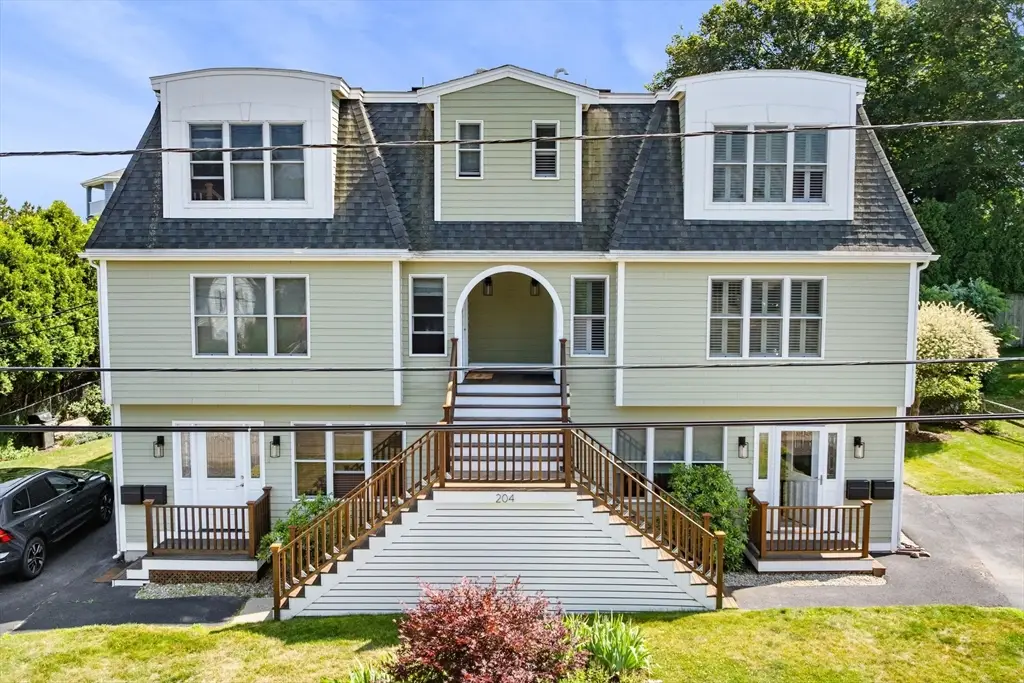 204 Hesperus Ave #4, Gloucester, MA 01930 - #1