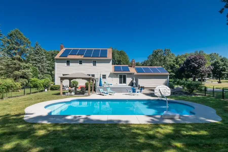 49 Quinnehtuk Rd, Longmeadow, MA 01106 - #3