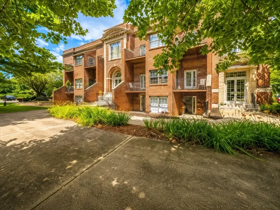 325 Plantation St #115, Worcester, MA 01604 - #2