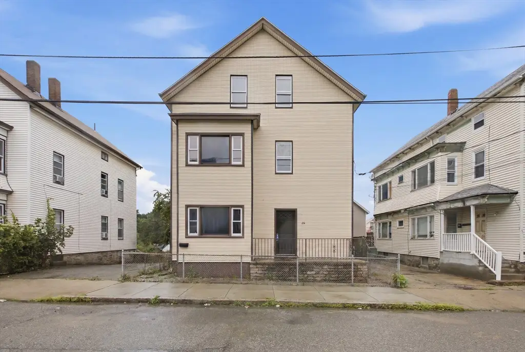 34 Danforth St, Fall River, MA 02720 - #1