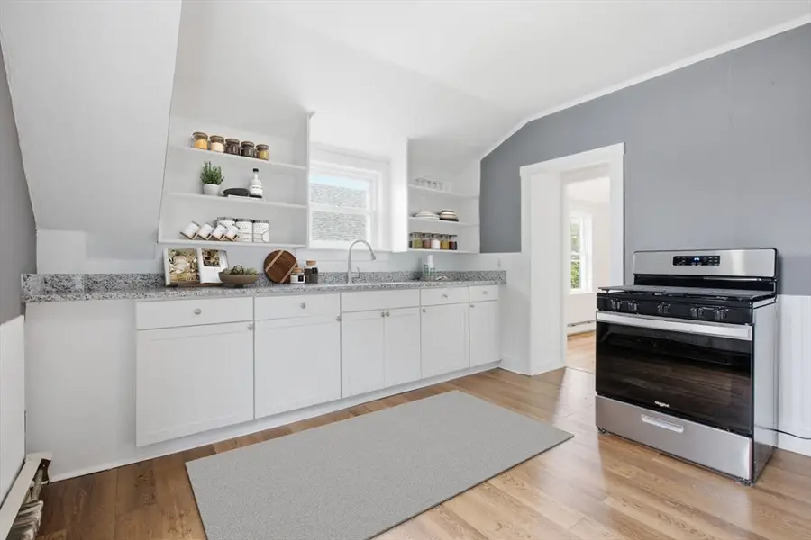34 Danforth St, Fall River, MA 02720 - #3