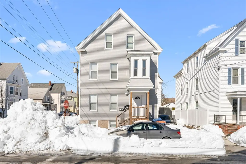 105 Thompson St, New Bedford, MA 02740 - #1
