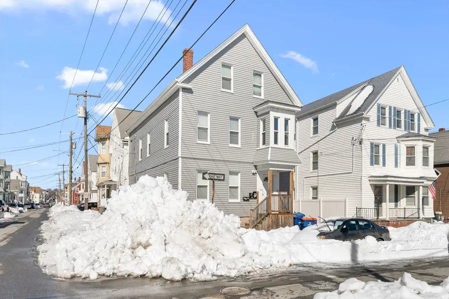 105 Thompson St, New Bedford, MA 02740 - #3