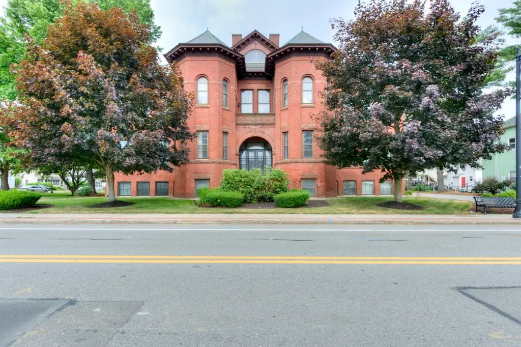 321 Plantation St #102, Worcester, MA 01604 - #1