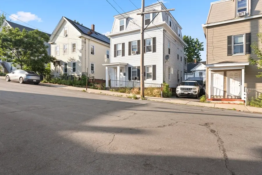 13-1/2 Grove St, Haverhill, MA 01832 - #3