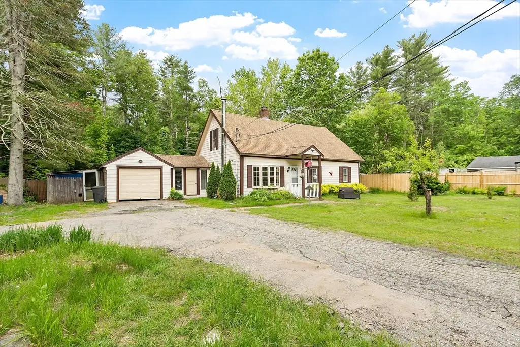 10 Worcester Rd, Townsend, MA 01469 - #1