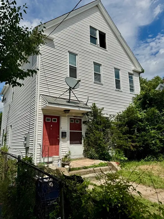 3-5 Willow St, Holyoke, MA 01040 - #2