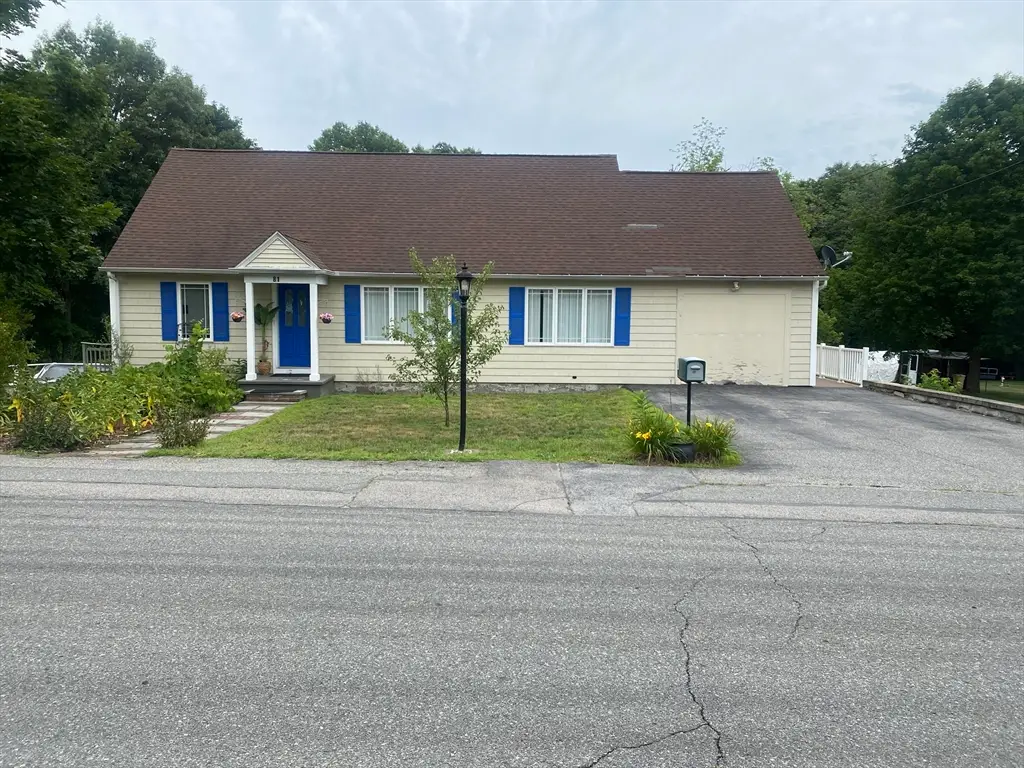 81 Clark Ave, Dracut, MA 01826 - #1