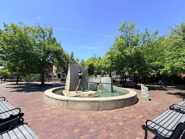 200 Market St #4505, Lowell, MA 01852