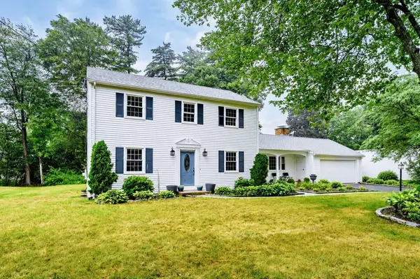 18 Blokland Dr, Longmeadow, MA 01106