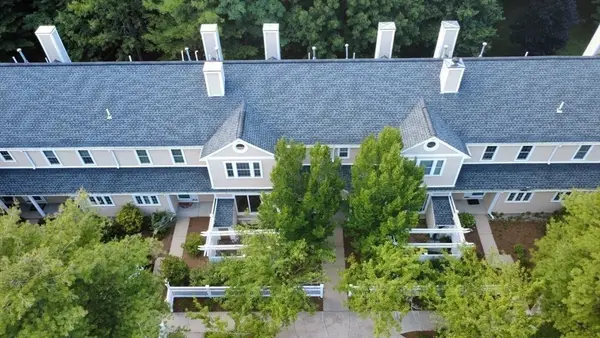 290 Allerton Commons Ln #290, Braintree, MA 02184