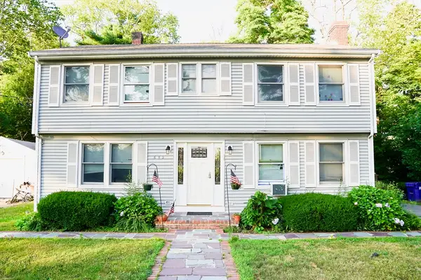 652 Oak St, East Bridgewater, MA 02333