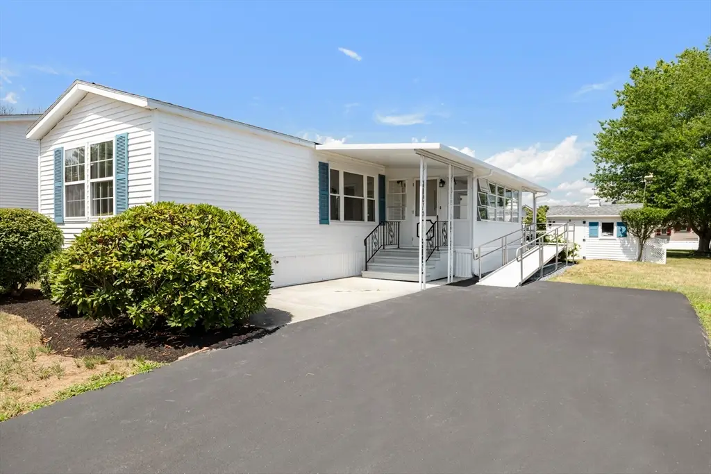 85 Amherst Ave, Taunton, MA 02780 - #1