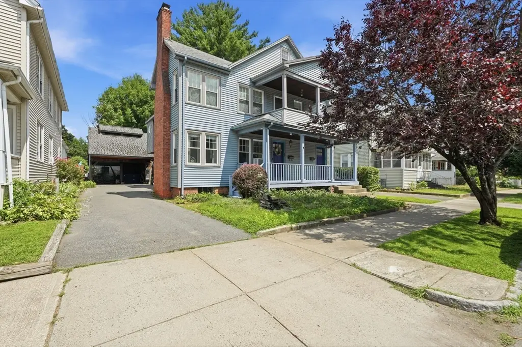 17-19 Howes St, Springfield, MA 01118 - #1