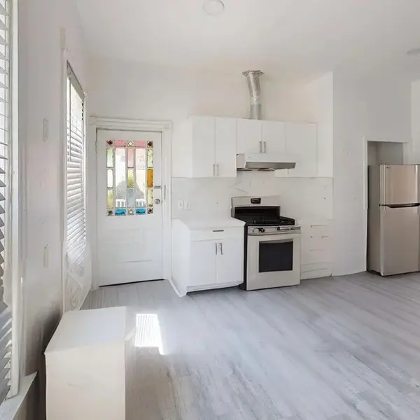 21 Clifton St, Worcester, MA 01610