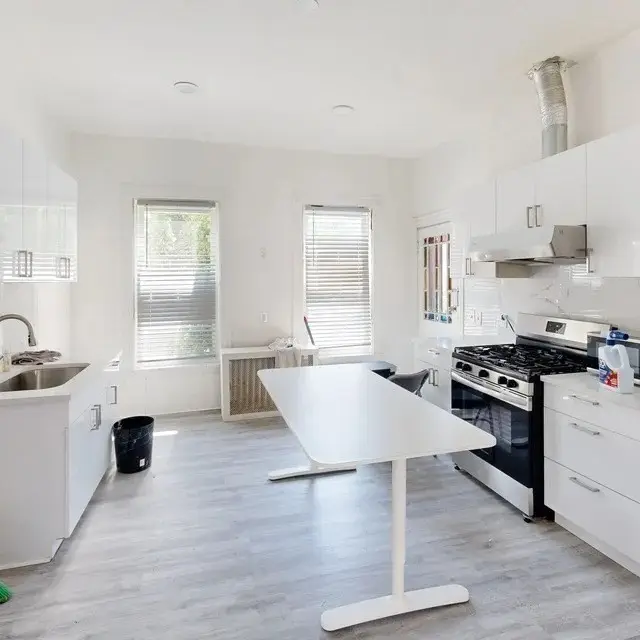 21 Clifton St, Worcester, MA 01610 - #3