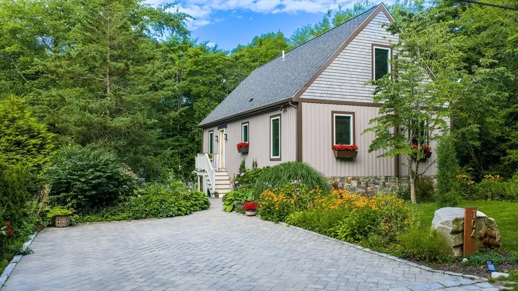 104 Fir St, Fairhaven, MA 02719 - #1