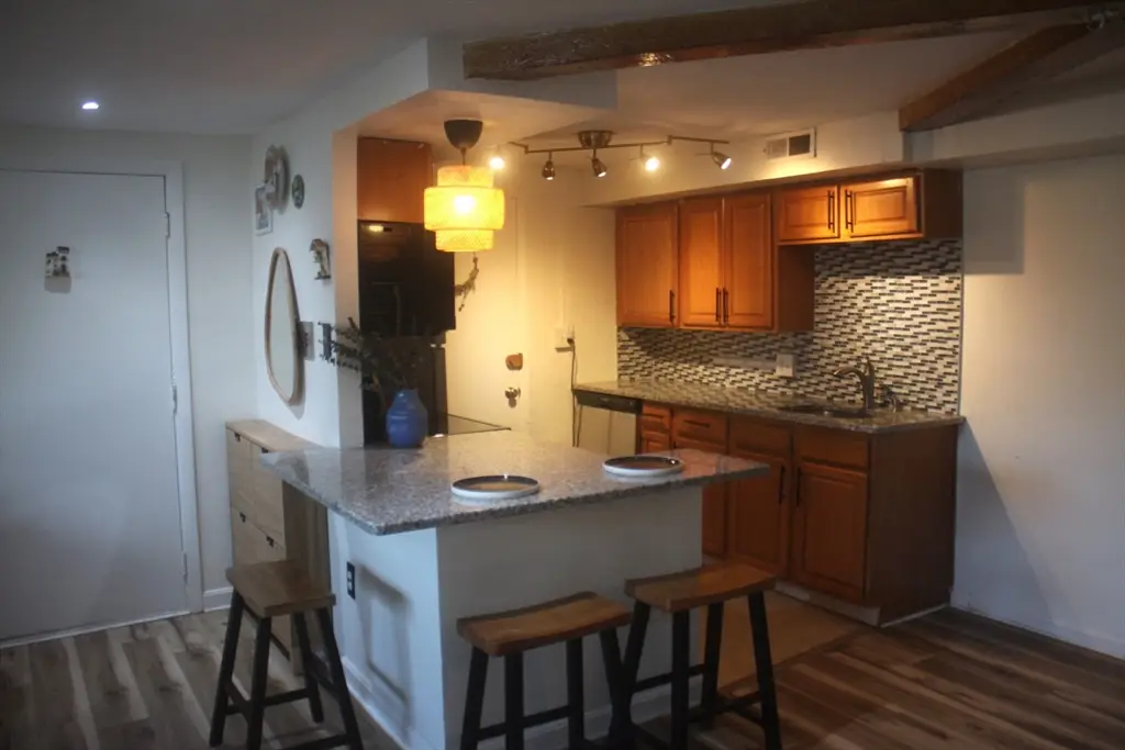 108 Oak Ln #4, Brockton, MA 02301 - #1