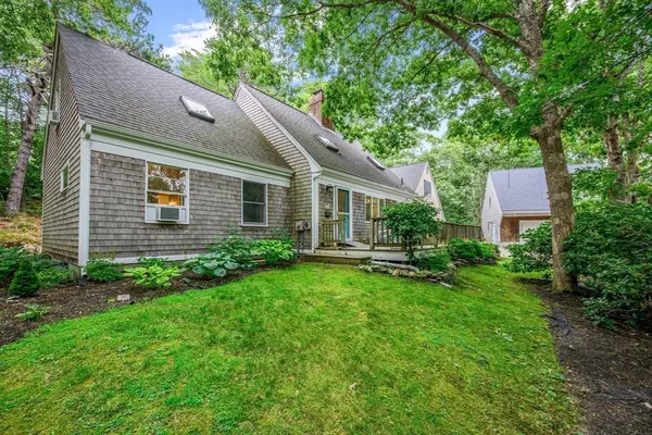 24 Faunce Mountain Rd, Sandwich, MA 02563