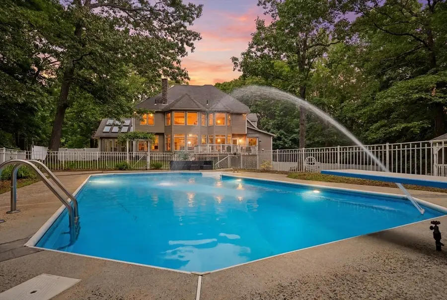 4 Iroquois Ln, Wilbraham, MA 01095 - #3