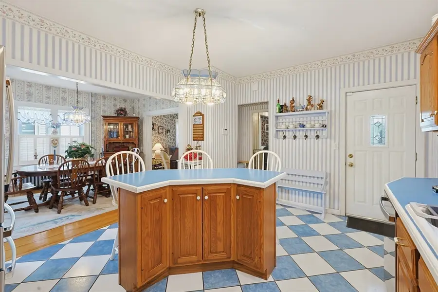 618 Robeson Street, Fall River, MA 02720 - #3