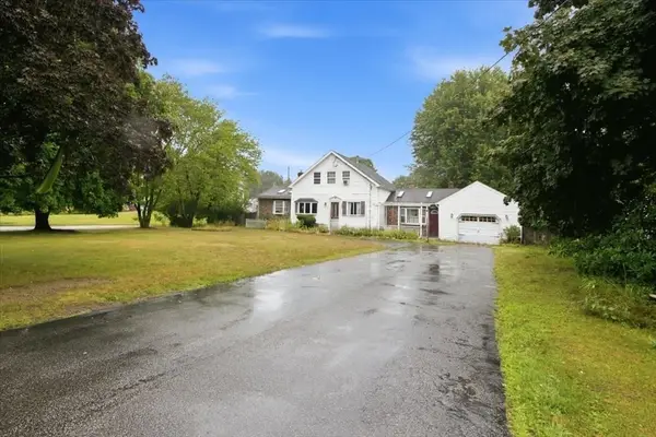 1 Mohawk Dr, North Attleboro, MA 02760