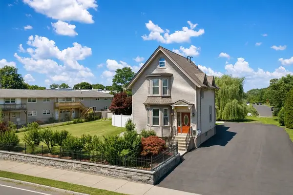 167 Center St, Ludlow, MA 01056