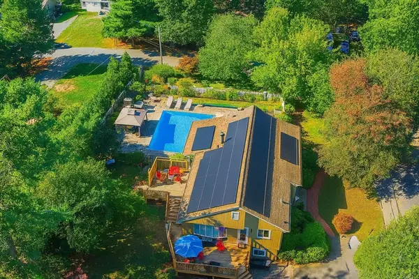 6 Gary Dr, Mattapoisett, MA 02739
