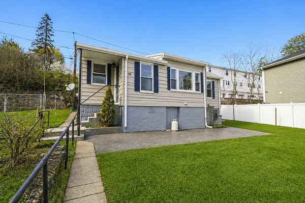 25 Johnson St, Worcester, MA 01604