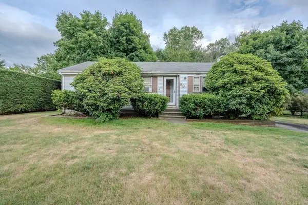 90 Atkinson Ave, Stoughton, MA 02072